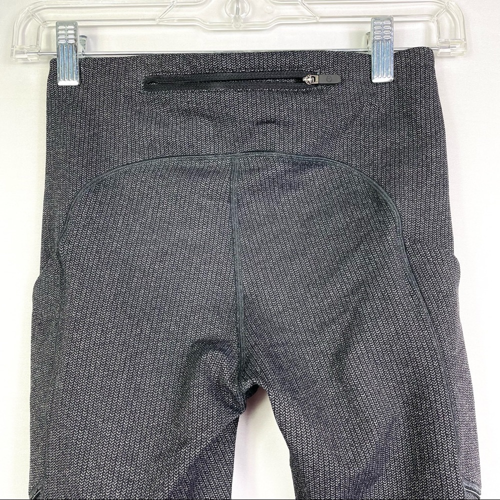 Lululemon Speed Tight V - Picture 7 of 10